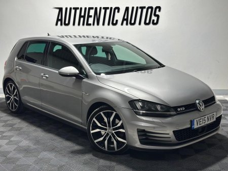 VOLKSWAGEN GOLF 2015
